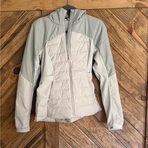 Lululemon Vapor Down for it All puffer jacket size 8